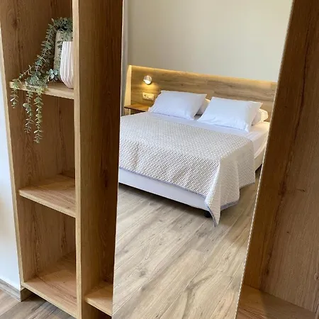 Roula Kotsonis Superior Hotel apartamentowy *